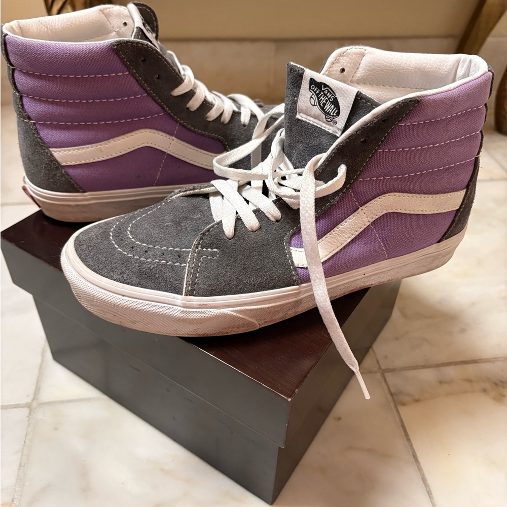 Vans Skateboard Shoes in Purple and White